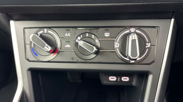 2026 Volkswagen 1.0 TSI Match DSG Euro 6 5-door (Blue) - Image: 22
