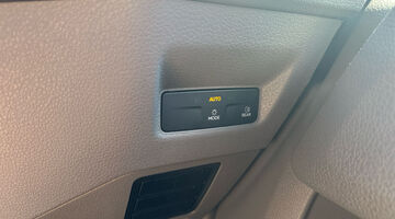 2026 Volkswagen 2.0 TDI CR35 Commerce Plus Auto FWD MWB High Roof Euro 6 5-door (White) - Image: 22