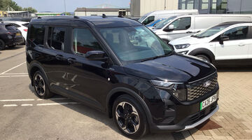 2026 Ford 43kWh Active Auto 5-door (Black) - Image: 9