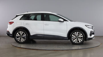 2024 Audi 45 Sport Auto 5-door 82kWh (White) - Image: 4