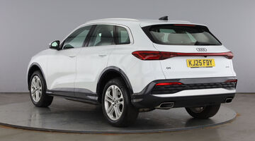 2025 Audi 2.0 TFSI Sport S Tronic quattro Euro 6 5-door (White) - Image: 3
