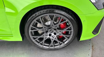 2026 Audi RS 3 Sportback Carbon Black 400 PS S tronic (Green) - Image: 5