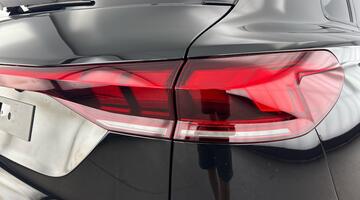 2026 Audi SQ6 SUV Vorsprung e-tron 360,00 kW (Black) - Image: 35