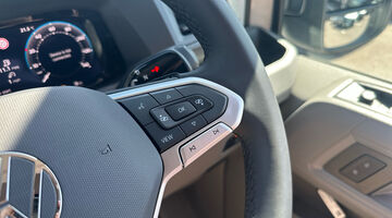 2026 Volkswagen 2.0 TDI CR35 Commerce Plus Auto FWD MWB High Roof Euro 6 5-door (White) - Image: 21