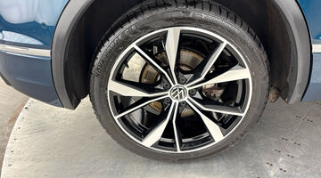 2023 Volkswagen TSI 13kWh R-Line DSG Euro 6 5-door (Blue) - Image: 33