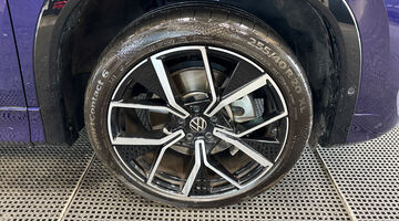 2026 Volkswagen 2.0 TSI R-Line DSG 4Motion Euro 6 5-door (Purple) - Image: 5
