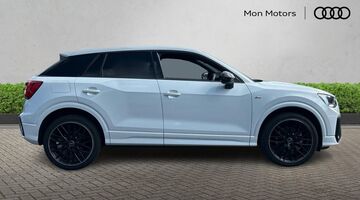 2025 Audi TFSI CoD 35 Black Edition S Tronic Euro 6 5-door (White) - Image: 4