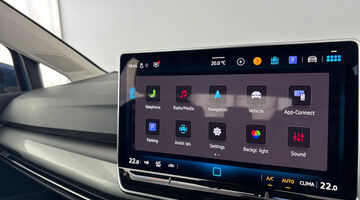 2025 Volkswagen TSI Style Euro 6 5-door (Blue) - Image: 19