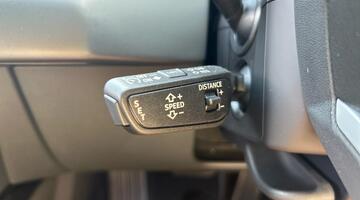 2026 Audi 105kWh Auto quattro 4-door (Grey) - Image: 30