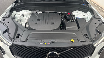 2026 Volvo 2.0 B5 MHEV Plus Auto 4WD Euro 6 5-door (White) - Image: 22