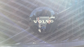 2026 Volvo 2.0 B5 MHEV Plus Black Edition Auto Euro 6 5-door (Black) - Image: 16