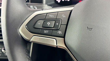 2026 Volkswagen 1.0 TSI Match Euro 6 5-door (Grey) - Image: 24
