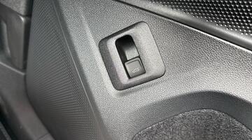 2026 Volkswagen Match 1.5 eTSI 150 PS 7-Speed DSG 5-door (Black) - Image: 14
