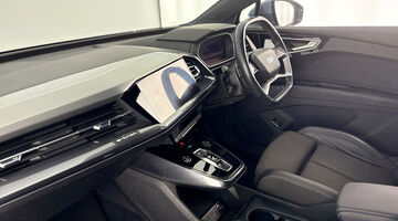 2021 Audi 40 S line Auto 5-door 82kWh (Blue) - Image: 2