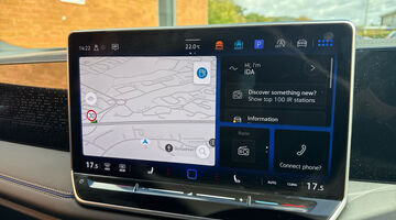 2024 Volkswagen ETSI MHEV R-Line DSG Euro 6 5-door (Black) - Image: 8