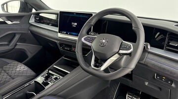 2026 Volkswagen ETSI MHEV R-Line DSG Euro 6 5-door (Grey) - Image: 6