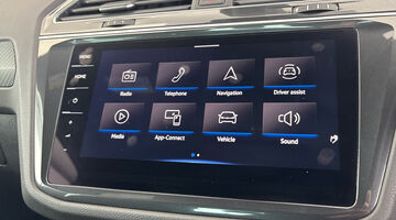 2023 Volkswagen TSI R-Line DSG Euro 6 5-door (White) - Image: 19
