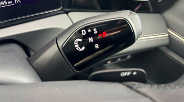 2026 Volkswagen 2.0 TDI Elegance DSG Euro 6 5-door (Black) - Image: 15