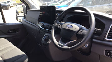 2026 Ford 350 68kWh Trend Auto RWD L3 H2 5-door (Silver) - Image: 6
