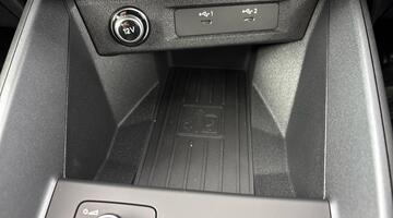 2026 Audi Sportback S line 30 TFSI 116 PS S tronic (Black) - Image: 7
