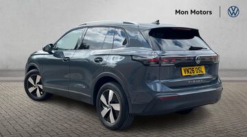 2026 Volkswagen ETSI MHEV Match DSG Euro 6 5-door (Grey) - Image: 3