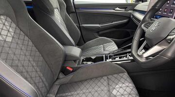 2026 Volkswagen 2.0 TDI Black Edition DSG Euro 6 5-door (Blue) - Image: 10
