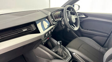 2026 Audi 1.0 TFSI 30 S line Sportback S Tronic Euro 6 5-door (Blue) - Image: 2