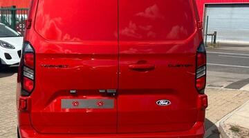 2026 Ford 2.080 EcoBlue Limited Auto L1 H1 Euro 6 5-door (Red) - Image: 11