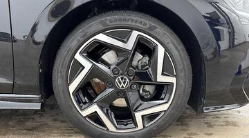 2026 Volkswagen TSI R-Line Euro 6 5-door (Black) - Image: 5