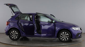 2023 Volkswagen 1.0 TSI Life DSG Euro 6 5-door (Unlisted) - Image: 11