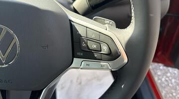 2026 Volkswagen New Life 1.5 eTSI 116 PS 7-speed DSG 5-door (Red) - Image: 32
