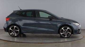 2023 SEAT 1.0 TSI FR Sport Euro 6 5-door (Grey) - Image: 4