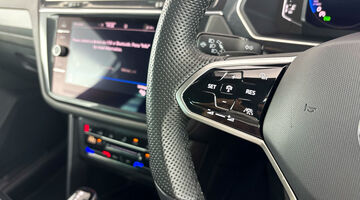 2023 Volkswagen TSI R-Line Edition DSG Euro 6 5-door (Grey) - Image: 29
