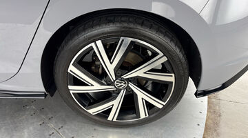 2024 Volkswagen ETSI MHEV R-Line DSG Euro 6 5-door (Grey) - Image: 30
