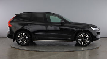 2025 Volvo 2.0 B5 MHEV Plus Pro Auto Euro 6 5-door (Black) - Image: 4