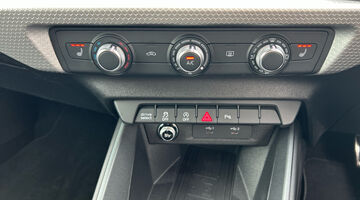 2026 Audi 1.0 TFSI 30 S line Sportback S Tronic Euro 6 5-door (Grey) - Image: 32