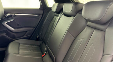 2025 Audi TFSIe 40 S line Sportback S Tronic Euro 6 5-door 17.9kWh (Black) - Image: 33