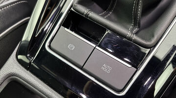 2023 Volkswagen TSI R-Line Euro 6 5-door (White) - Image: 24