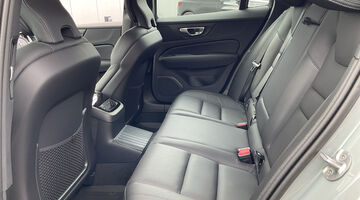 2026 Volvo 2.0 T6 18.8kWh Plus Auto Euro 6 5-door (Grey) - Image: 10