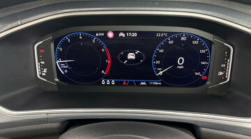 2025 Volkswagen TSI Style Euro 6 5-door (Silver) - Image: 18