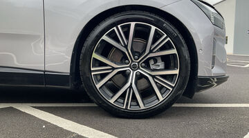 2025 Volvo Single Motor Extended Range 92kWh Ultra Saloon Auto 5-door (Silver) - Image: 5