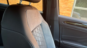 2025 Volkswagen 2.0 TDI R-Line DSG Euro 6 5-door (Grey) - Image: 24