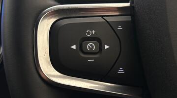 2025 Volvo 2.0 B3 MHEV Plus Dark DCT Auto Euro 6 5-door (White) - Image: 31