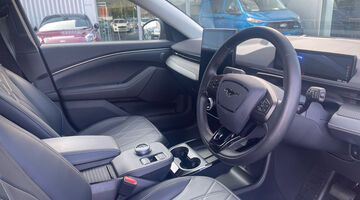2026 Ford Standard Range 72kWh Select 5-door (Black) - Image: 6