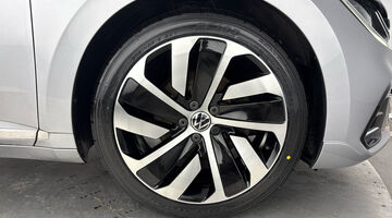 2021 Volkswagen 2.0 TSI R-Line Fastback DSG Euro 6 5-door (Silver) - Image: 5