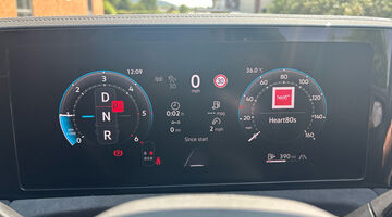 2026 Volkswagen 2.0 TDI R-Line DSG Euro 6 5-door (Black) - Image: 33