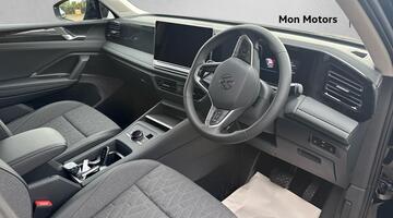 2026 Volkswagen Match 1.5 eTSI 150 PS 7-Speed DSG 5-door (Black) - Image: 2