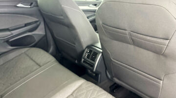2025 Volkswagen TSI eHybrid 19.7kWh Match DSG Euro 6 5-door (Black) - Image: 28