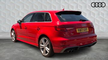 2017 Audi 2.0 TFSI S line Sportback S Tronic quattro Euro 6 5-door (Red) - Image: 3