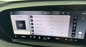 2026 Audi Q6 SUV Black Edition e-tron performance 225,00 kW (Black) - Image: 16